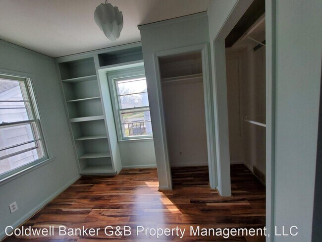 Building Photo - 3 br, 1 bath House - 840 SW Parkview St