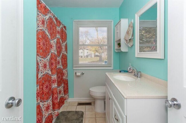 Building Photo - 3 br, 1 bath House - 7435 E 50th St
