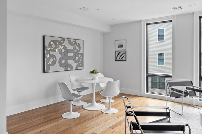 Foto del edificio - 532 E 3rd St