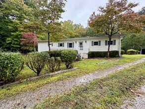 Building Photo - 236 Chestnut Dr