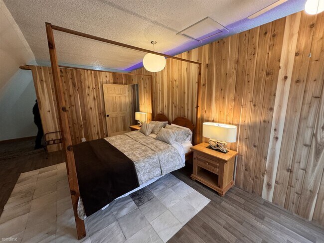 Building Photo - 2 br, 1 bath House - 1414 Stoney Brook Road