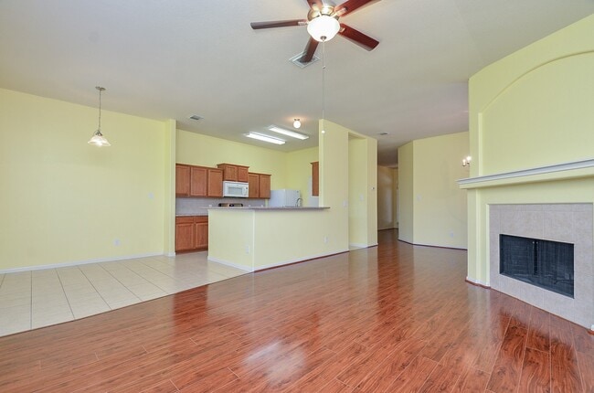 Foto del edificio - 20110 Goss Hollow Ln