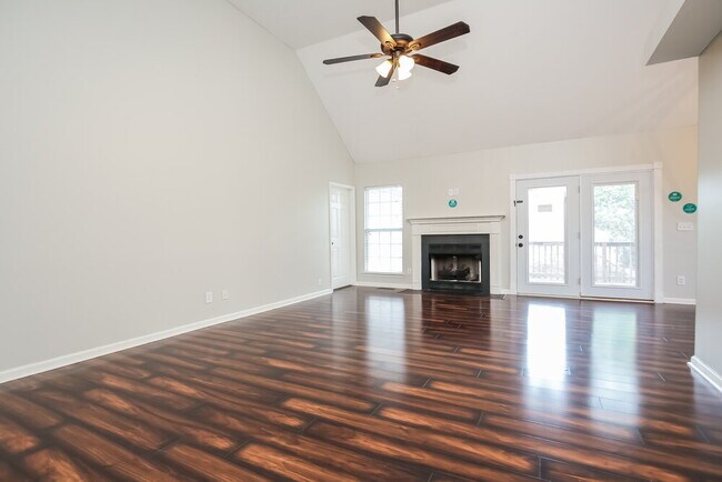 Building Photo - 211 Parrish Pl