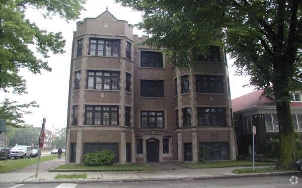 Primary Photo - 8101 S Loomis Blvd