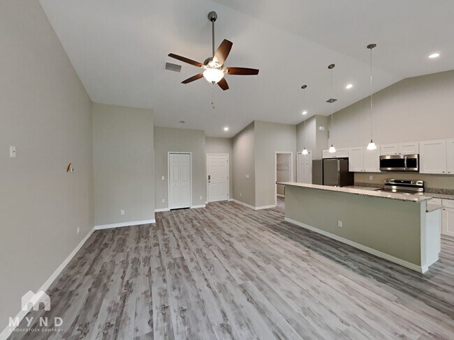 Building Photo - 7465 Blutter Rd