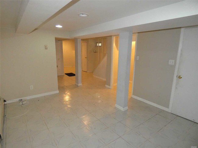 Foto del edificio - 111-19-111212 212th St