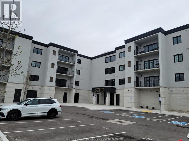 Photo du bâtiment - 3817 Howard Ave