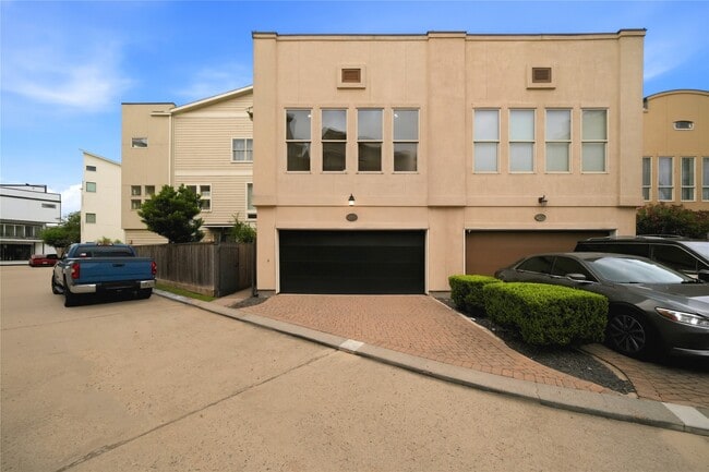 Foto del edificio - 2323 Sperber Ln