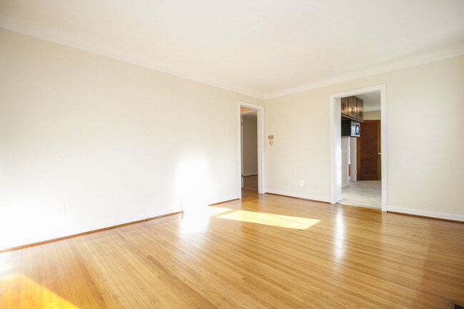 Foto del edificio - 2355 Ward St