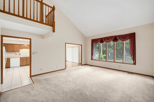 Foto del edificio - 1015 Claremont Dr