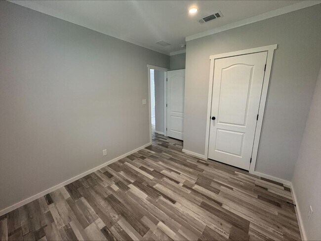 Foto del edificio - 1631 Voyager Dr