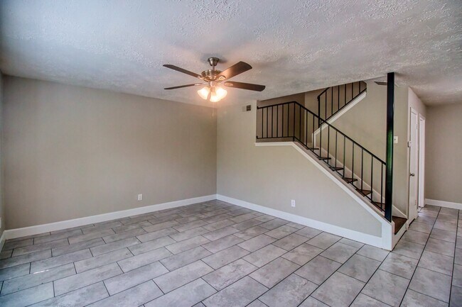 Building Photo - 6393 S Briar Bayou Dr