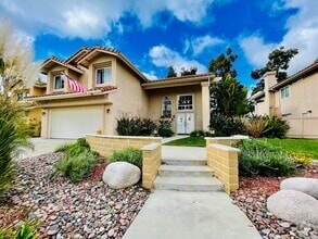 Building Photo - 1637 Countryside Dr