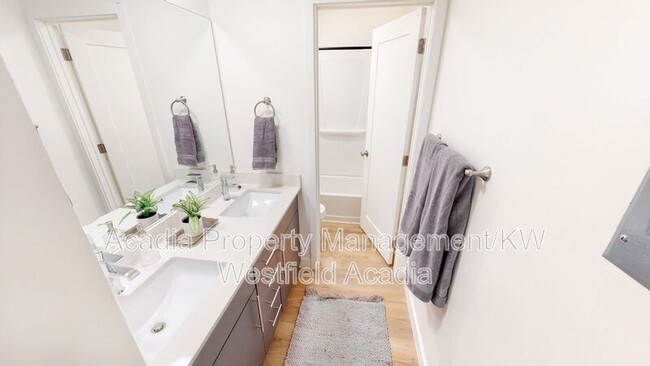 Building Photo - 1552 Moon River Dr