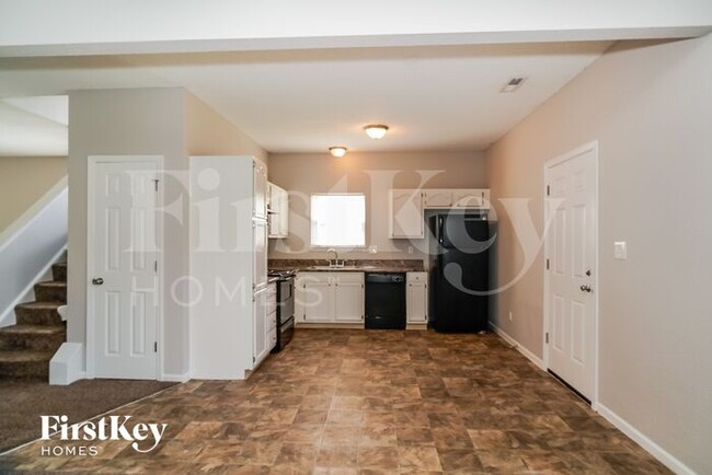 Building Photo - 8142 Corktree Dr