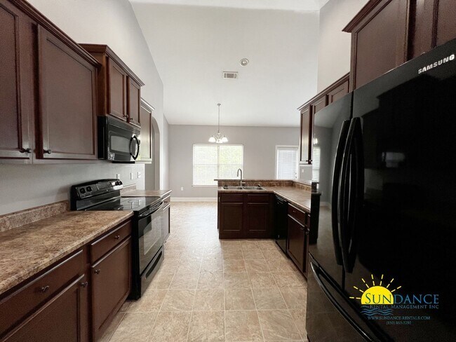 Building Photo - Charming 3-Bedroom Home  in South Crestview!