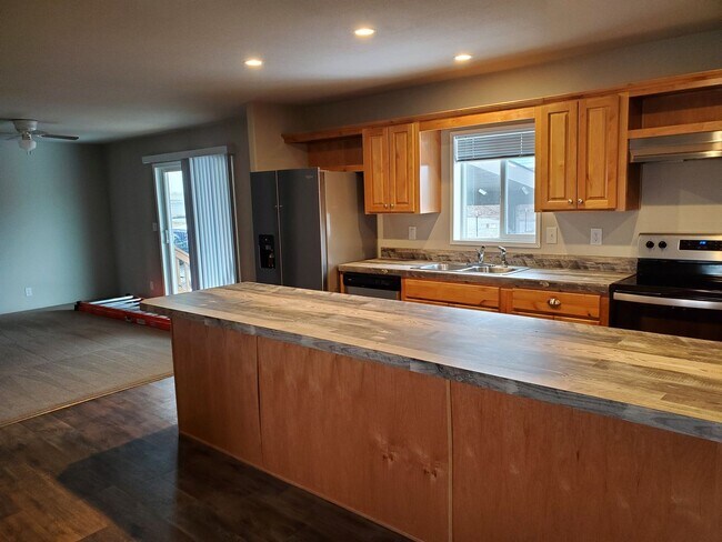 Foto del edificio - 65203 Hull Ln