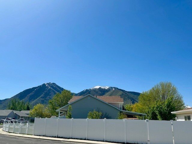 Building Photo - 2625 E 1250 S
