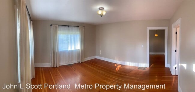 Building Photo - 3 br, 2 bath House - 5231 SE Hull Avenue