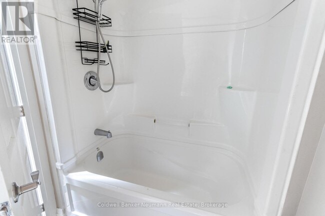 Building Photo - 56 Yarmouth St