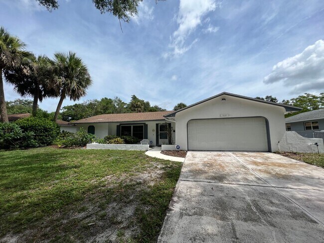 Building Photo - 4 br, 2 bath House - 7019 Delora Drive