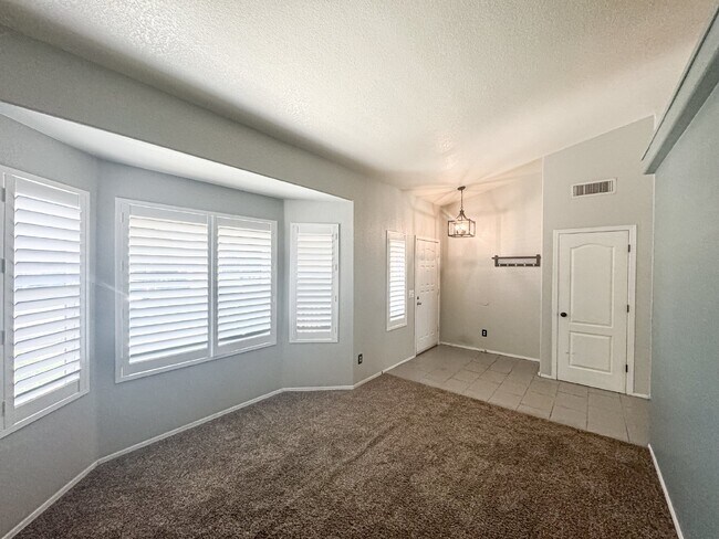 Foto del edificio - 4132 W Fallen Leaf Ln