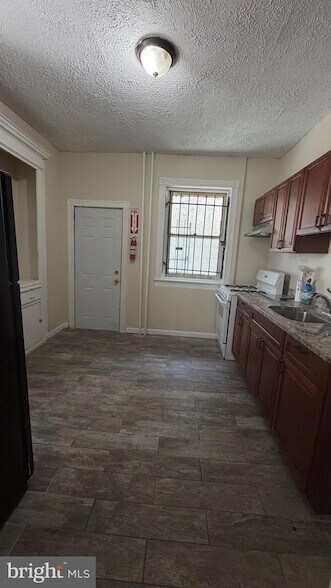 Foto del edificio - 4303 N Franklin St