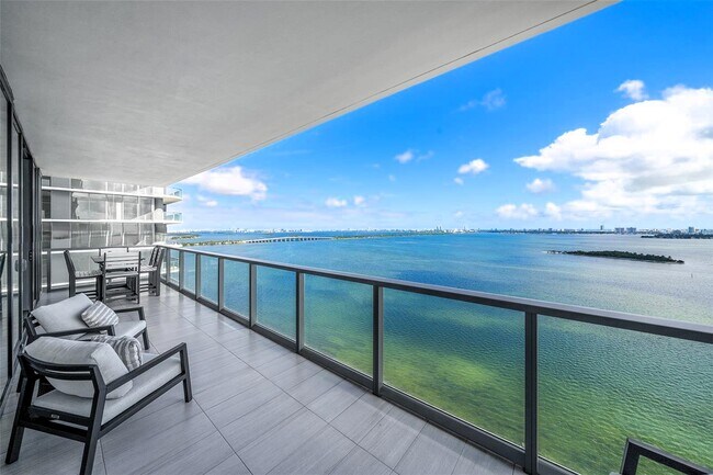 Foto del edificio - 788 NE 23rd St
