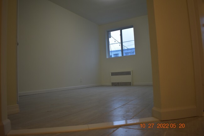 Living Room - 1646 E 55th St