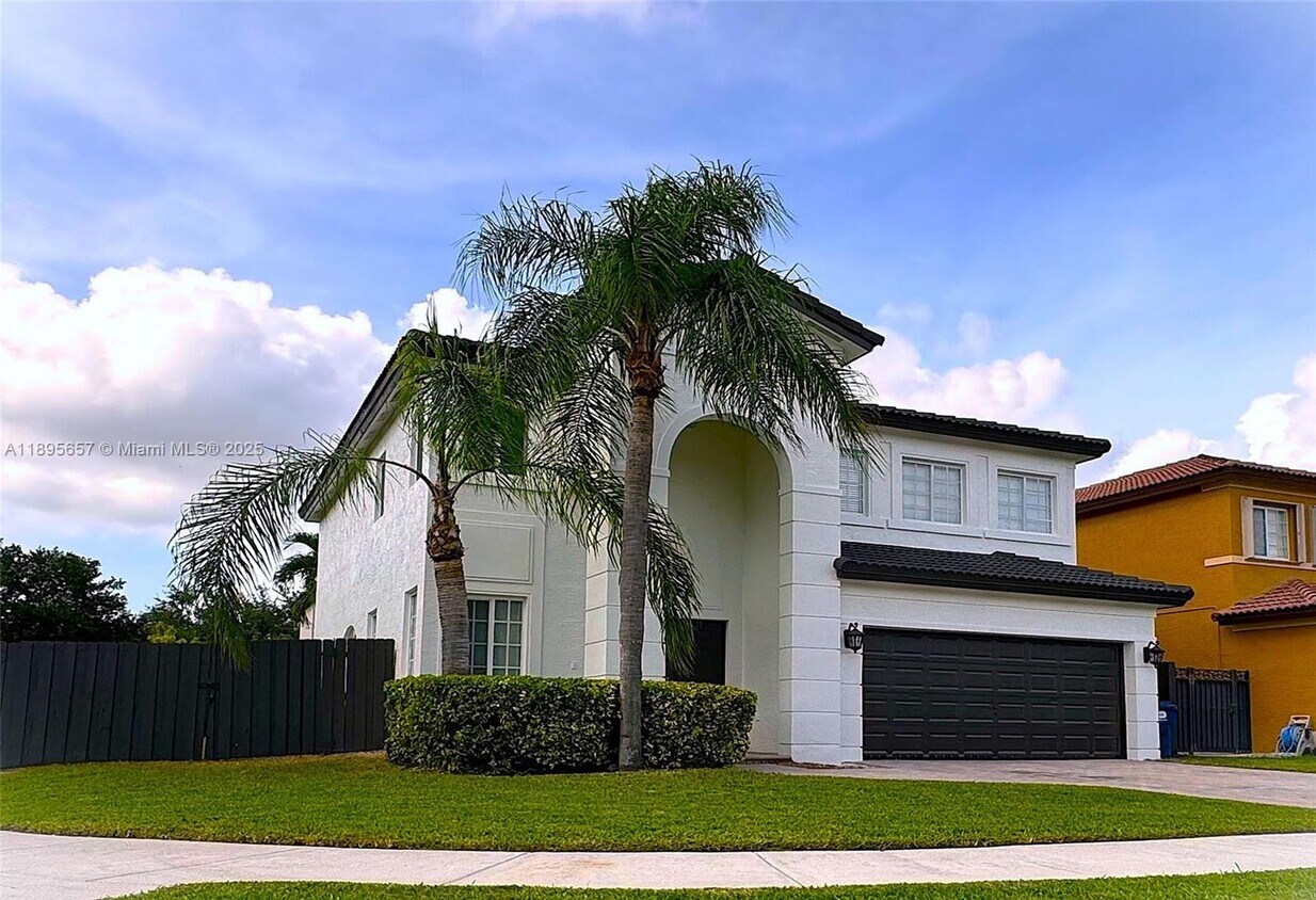 Foto principal - 15813 SW 140th St