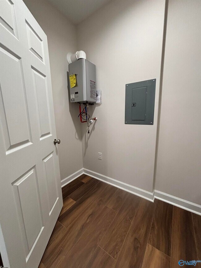 Foto del edificio - 16576 Jamilynn Dr