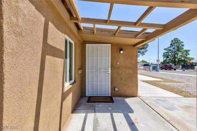 Foto del edificio - 4218 Fulton Pl