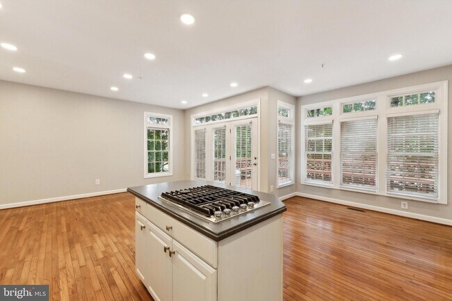 Foto del edificio - 8048 Kidwell Town Ct