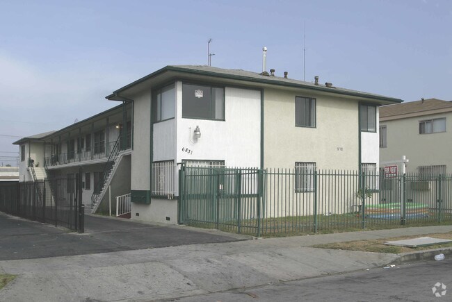 Building Photo - 6831 11th Ave