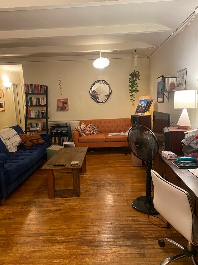 Living room - 3832 Sawtelle Blvd