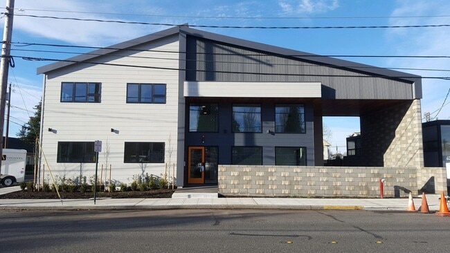 Foto del edificio - Recently Built Luxury Studio Apartment in ...
