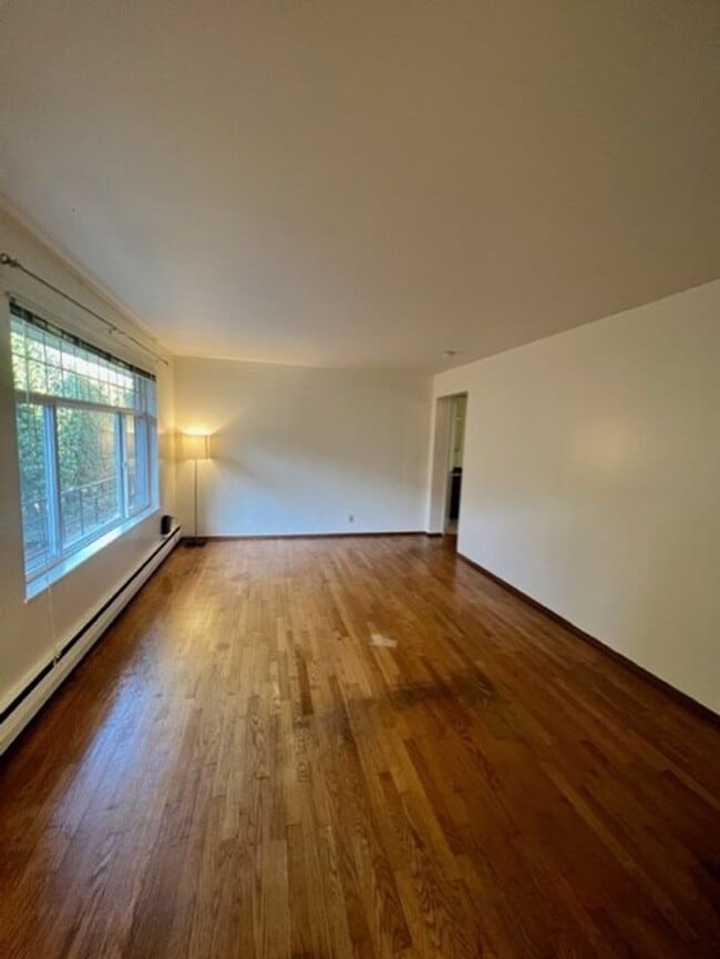 Building Photo - Sheriff Triplex