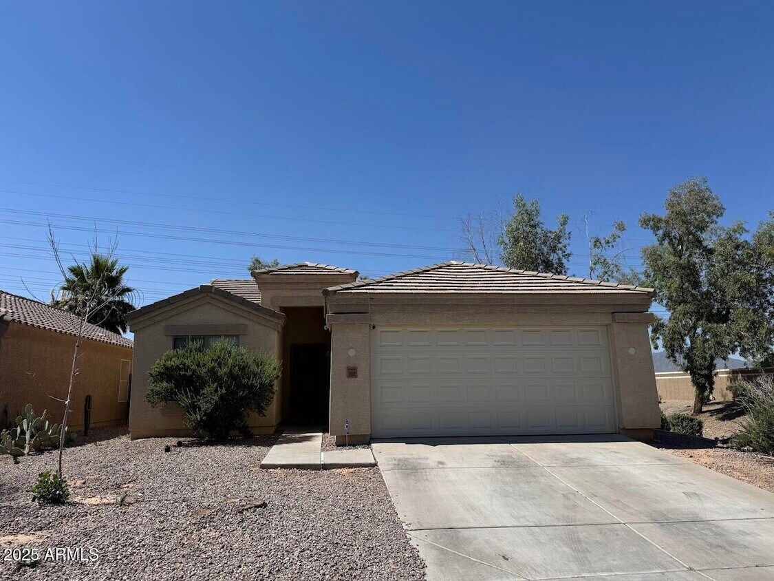 Foto principal - 8541 W Riley Rd