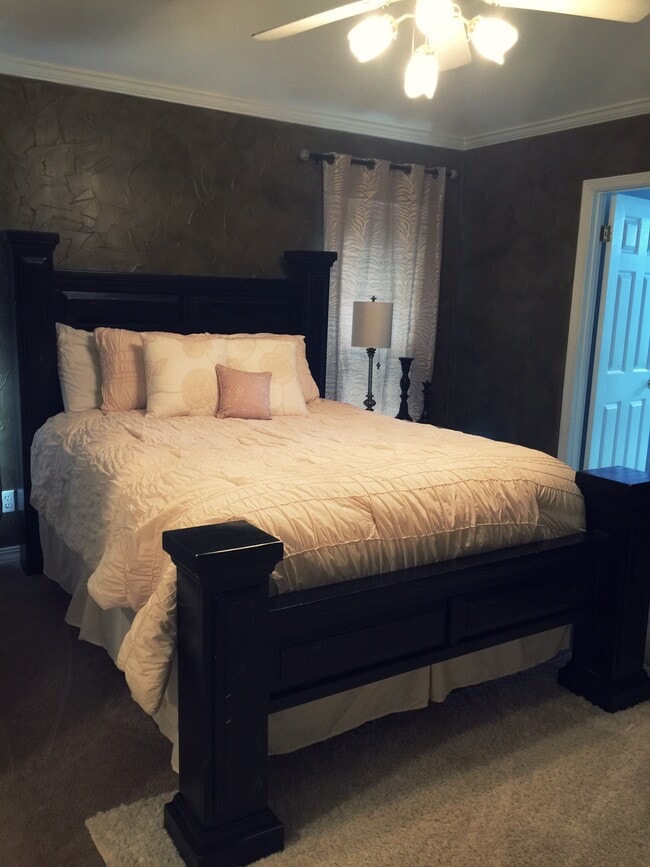 Foto del edificio - 3005 Gabriel Oaks Dr