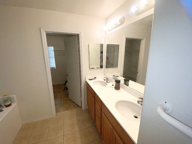 Foto del edificio - 13265 La Crescenta Ave