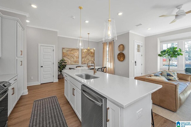 Foto del edificio - 1758 River Birch Dr