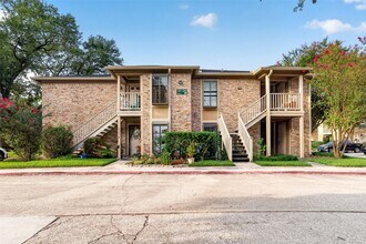 Building Photo - 1311 Antoine Dr