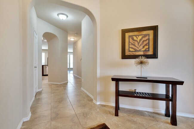 Foto del edificio - 117 Oakmont Dr