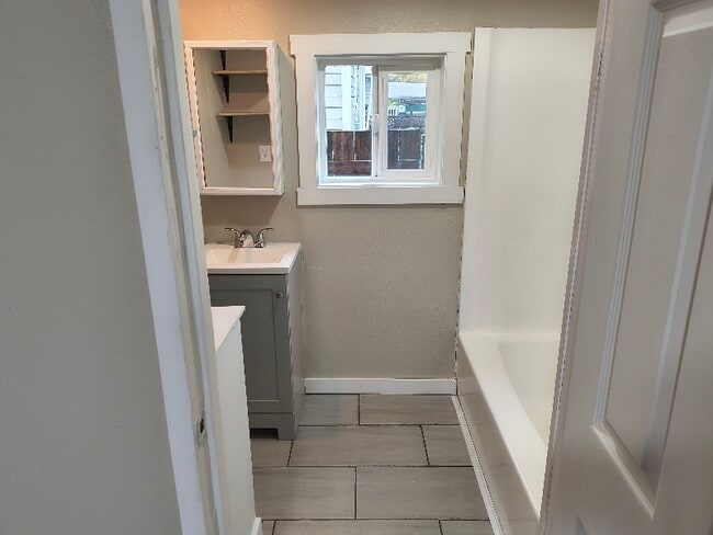 Building Photo - 9035 SE Division St