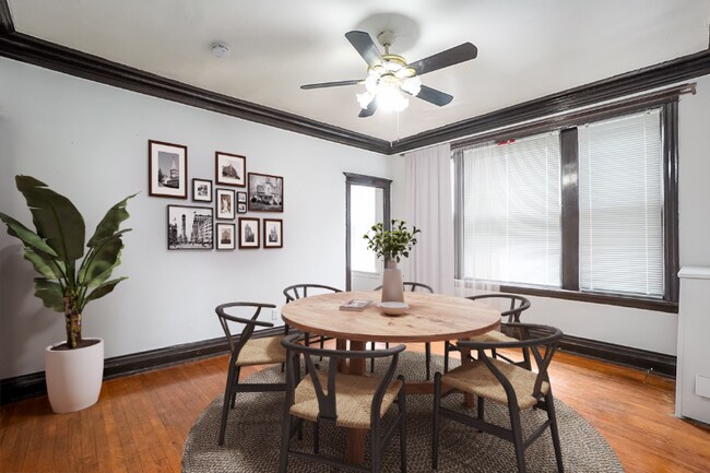 Foto del edificio - 1544 W Ardmore Ave
