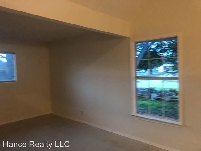 Building Photo - 3 br, 2 bath House - 214-Forest Valley