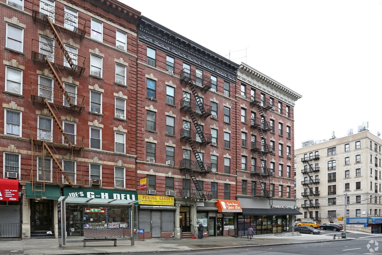 Building Photo - 3163 Broadway