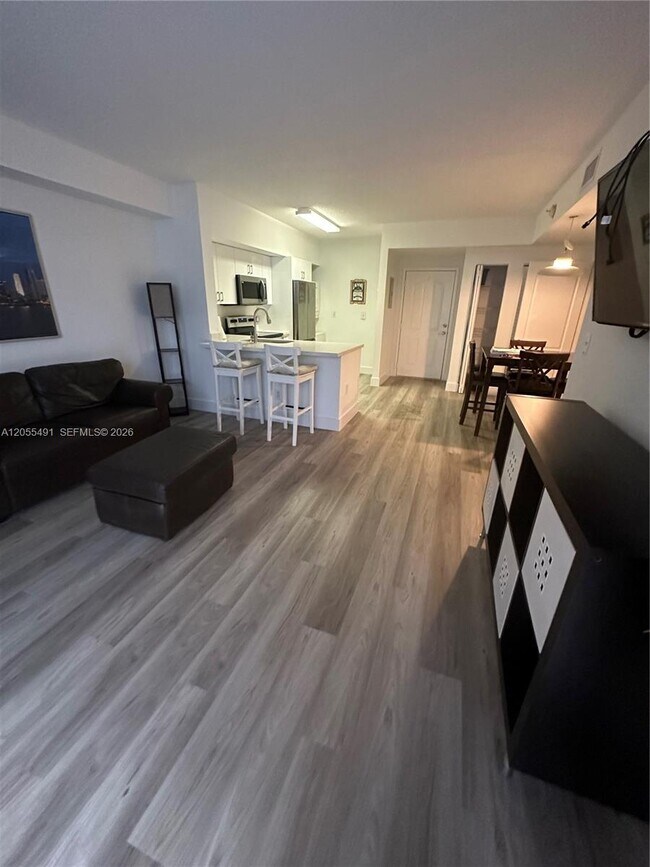 Foto del edificio - 5085 NW 7th St