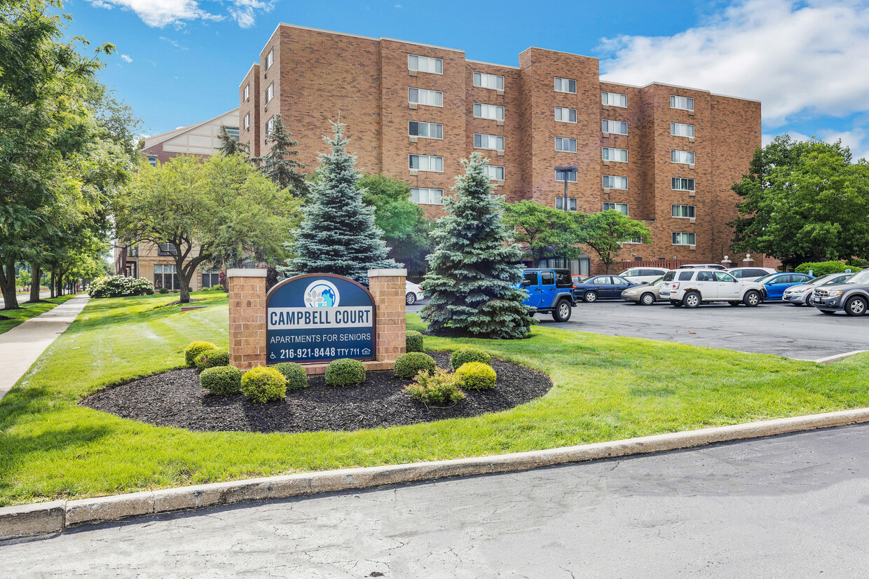 Primary Photo - Campbell Court Apartments