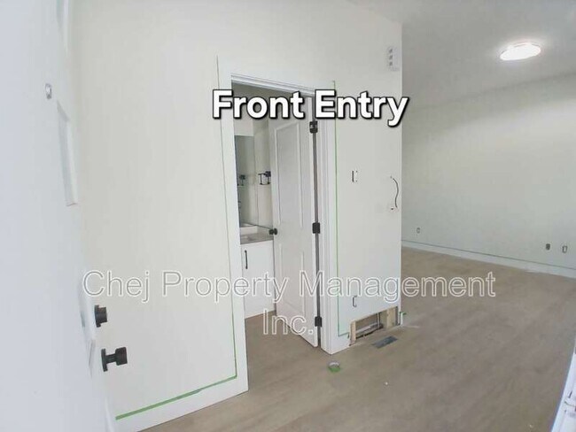 Photo du bâtiment - 9842-9155 155 St NW